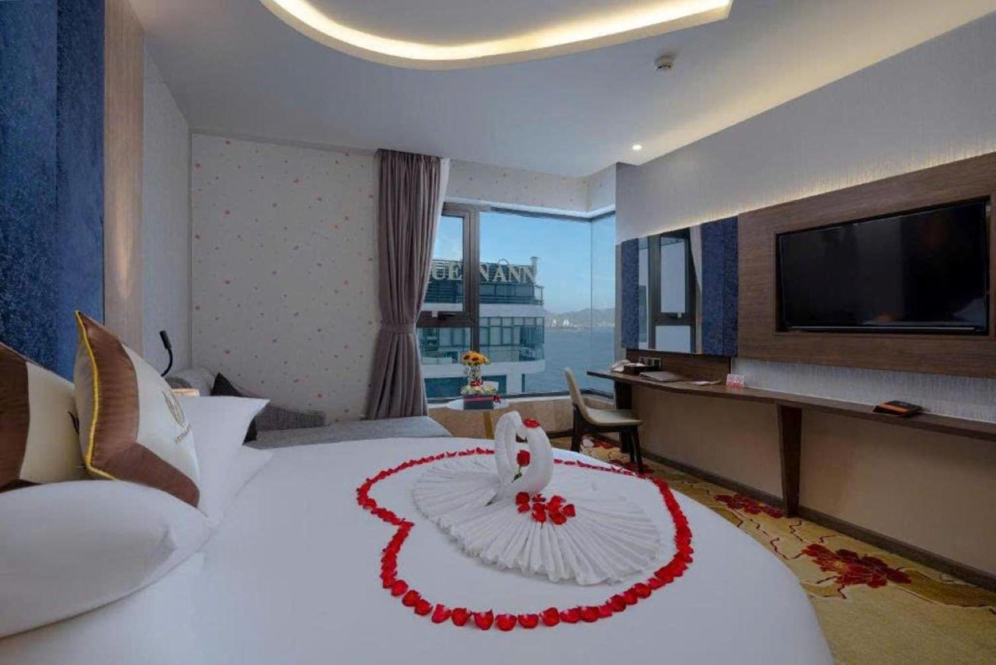 Vesna Hotel Nha Trang Buitenkant foto