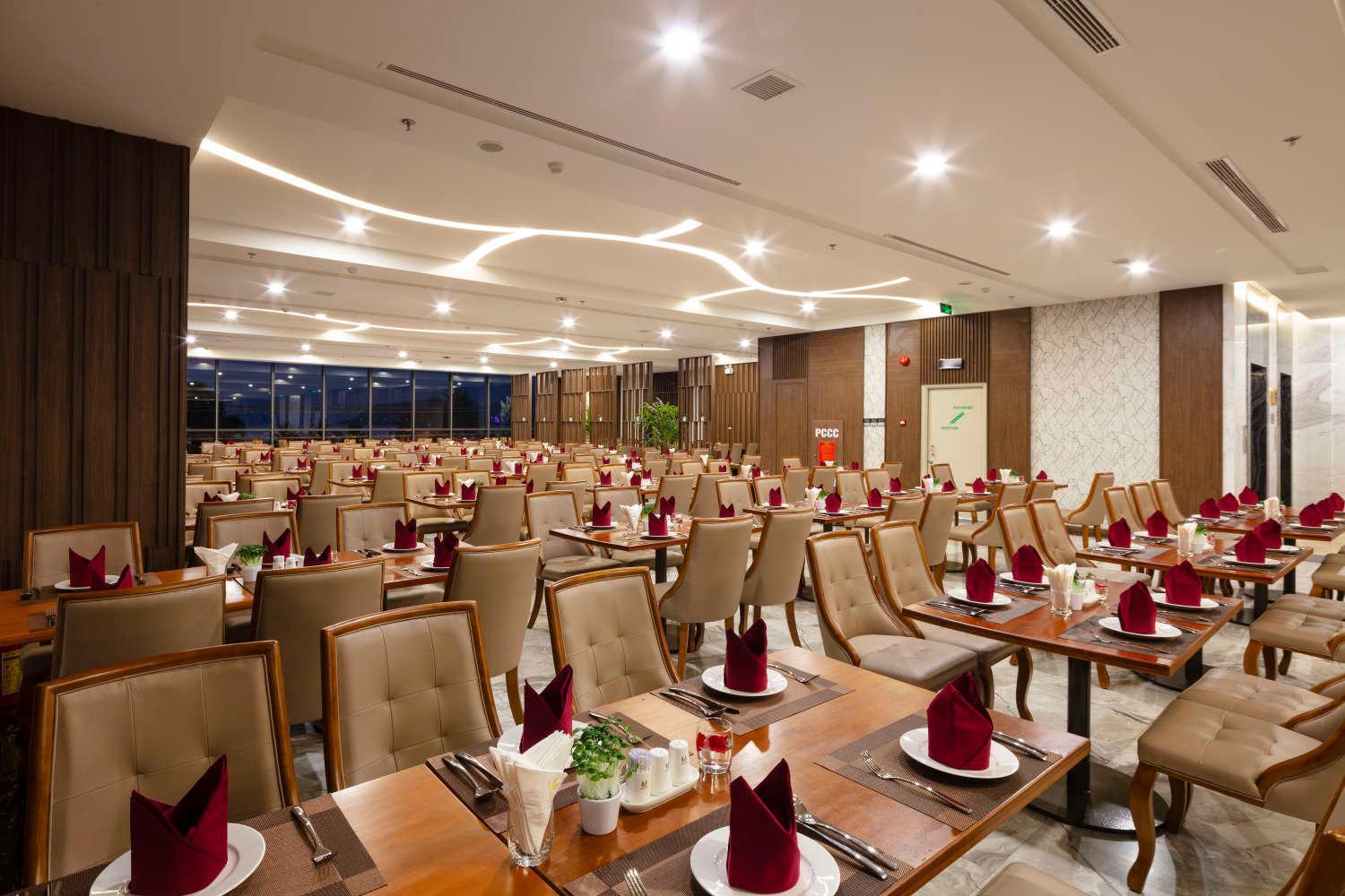Vesna Hotel Nha Trang Buitenkant foto