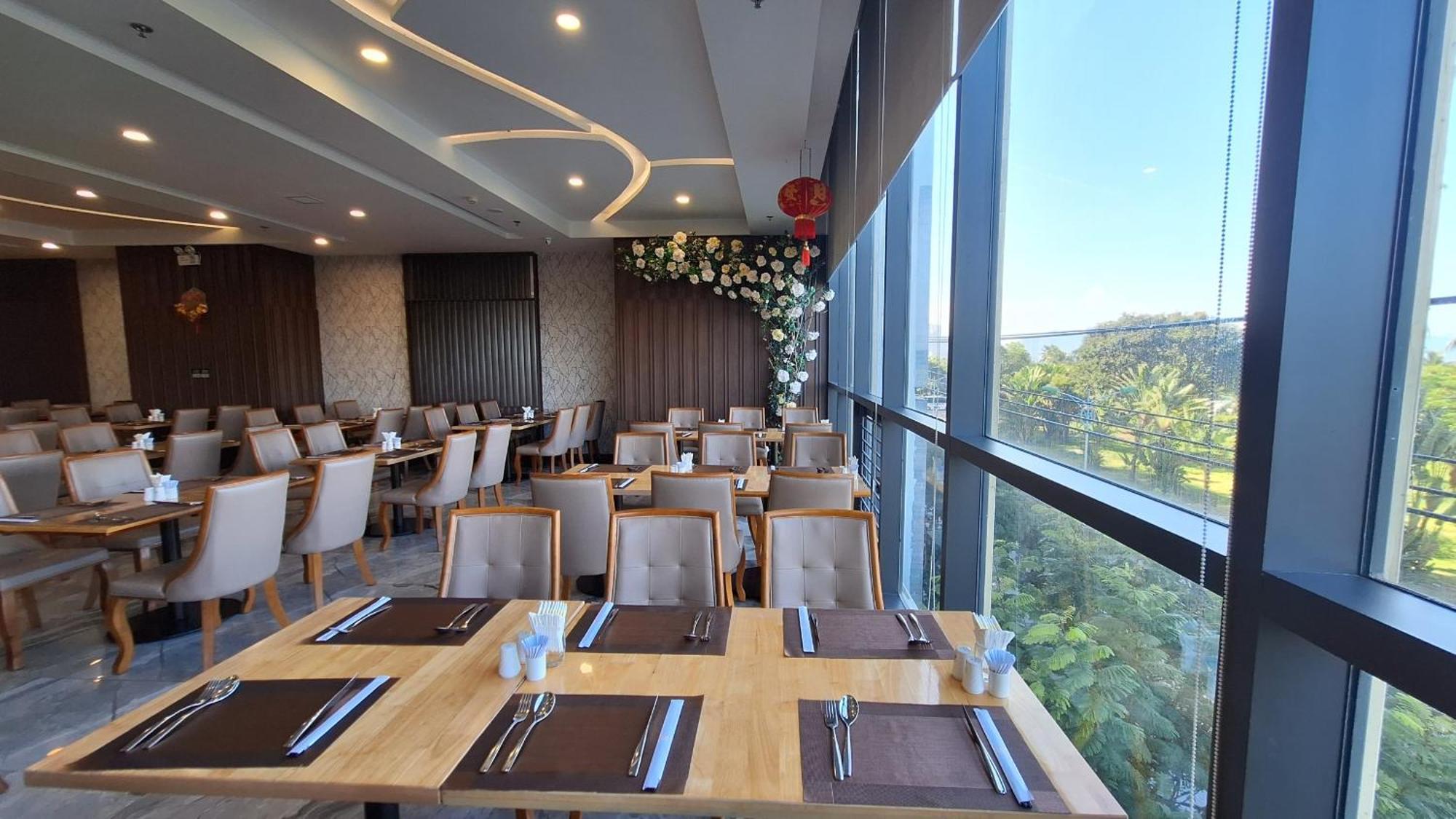 Vesna Hotel Nha Trang Buitenkant foto